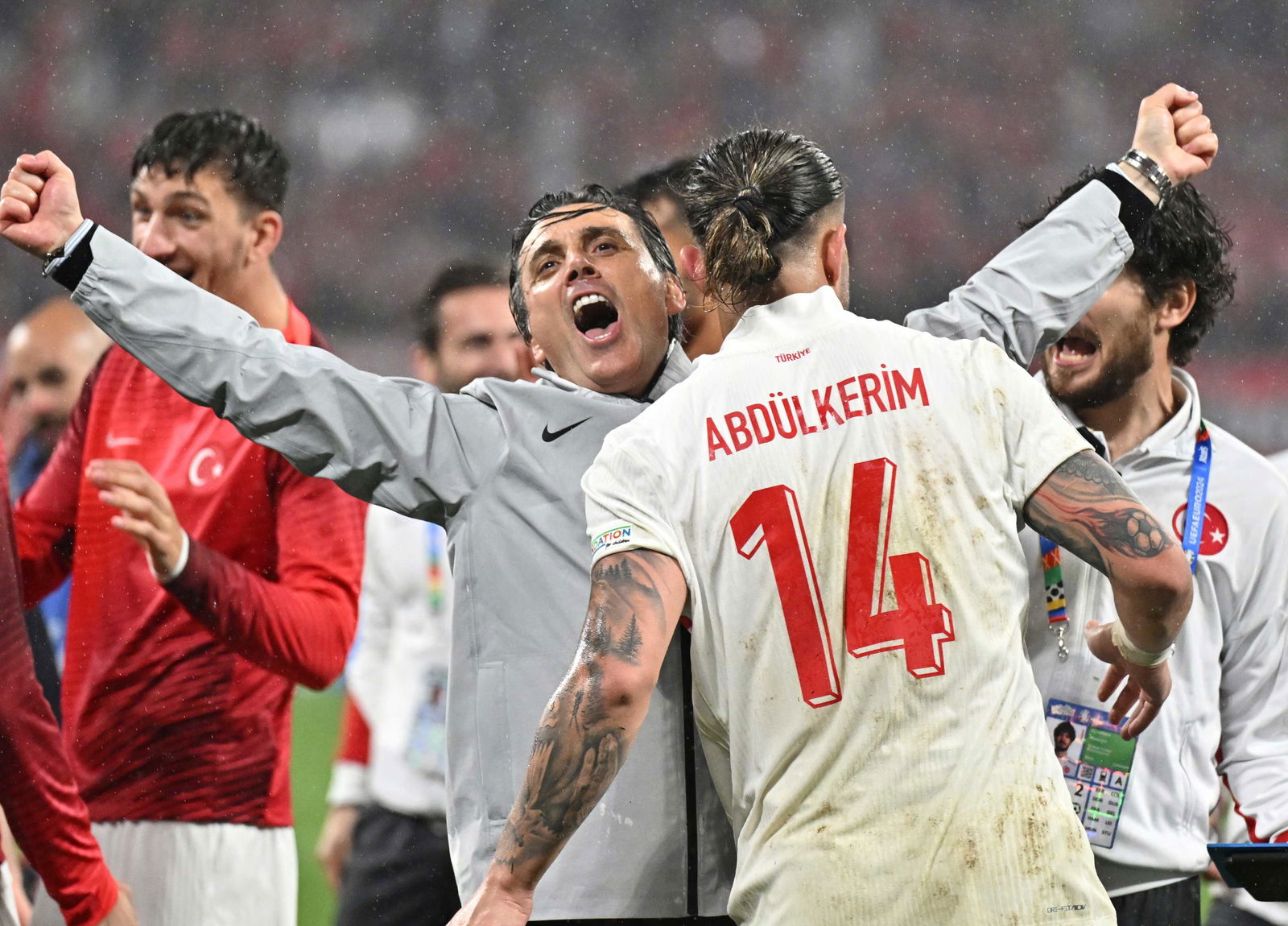 Montella: Türk yüreğiyle oynayan bir takımımız var