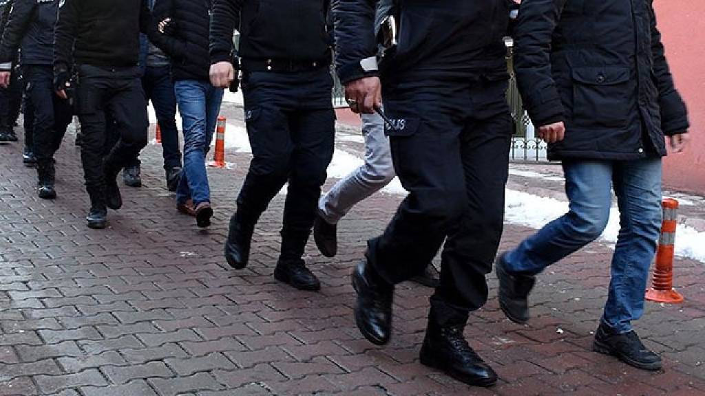 Yerlikaya duyurdu! 16 ilde uyuşturucu operasyonu: 40 şüpheli tutuklandı