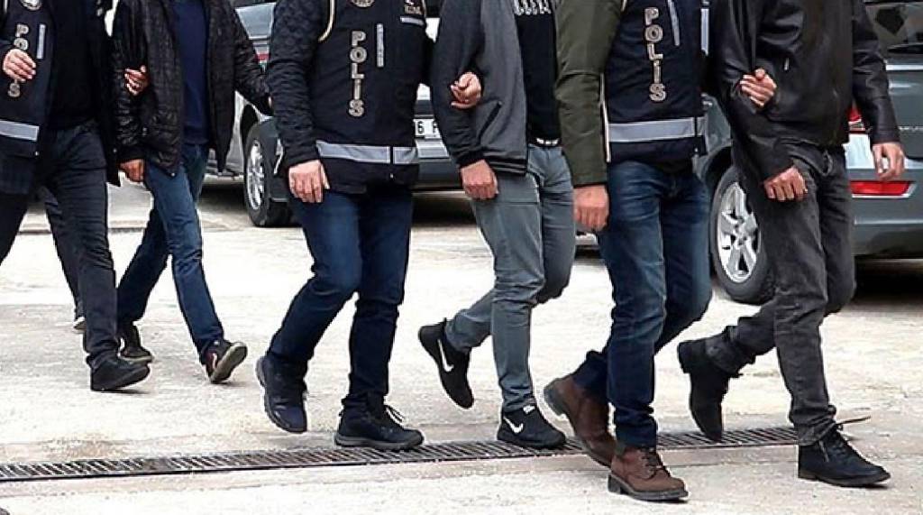 İstinye Devlet Hastanesi'nde sahte silah ruhsatı operasyonu: 8 gözaltı