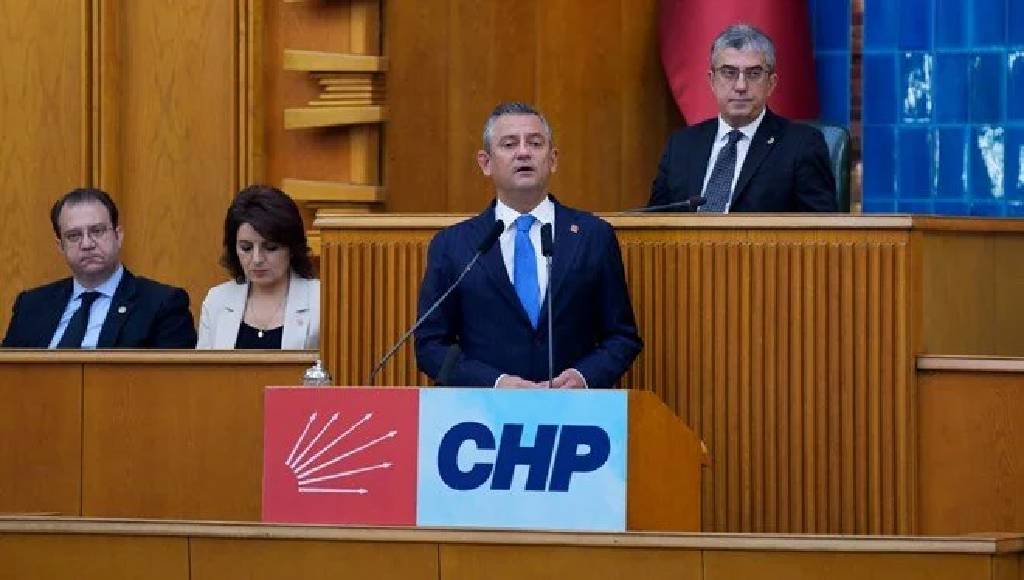 Özel'den sokak hayvanları düzenlemesine tepki: 'Ötanazi cinayettir'