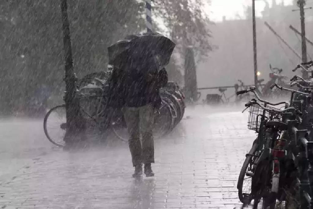 Meteoroloji'den sağanak ve kuvvetli rüzgar uyarısı