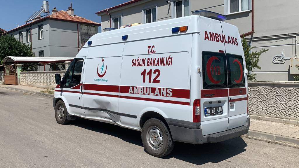 Karaman’da vakaya giden ambulans kaza yaptı!