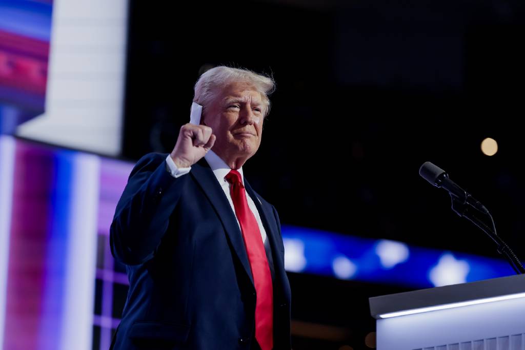Trump'tan suikast girişiminde güvenlik zafiyeti tepkisi: "O çatıya nasıl çıkıldı?"