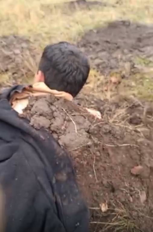 Iğdır’da yıldırımın çarptığı çocukları, toprağa gömerek kurtardılar