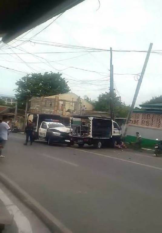 Filipinler'de bir kişi kaçırdığı polis aracıyla yayaların arasına daldı: 3 ölü