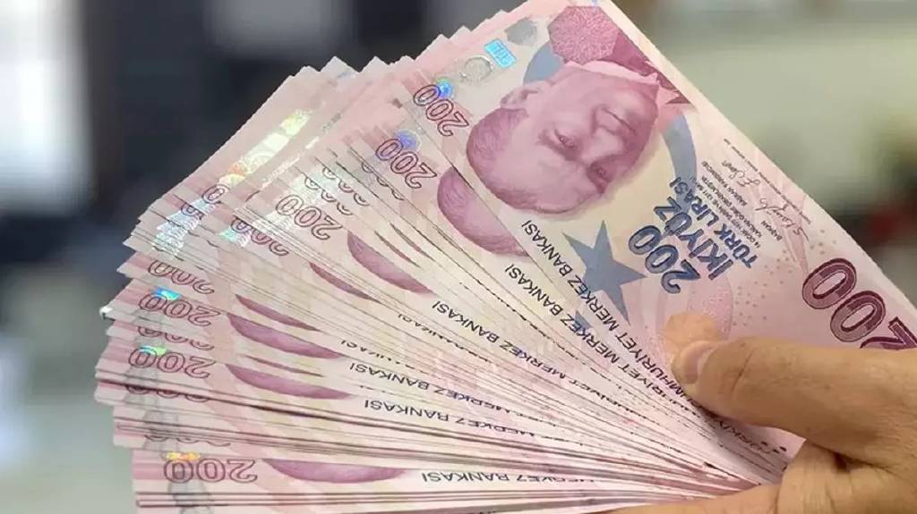 Türk lirasında 3 yıl sonra bir ilk… En değerli seviyesine yükseldi
