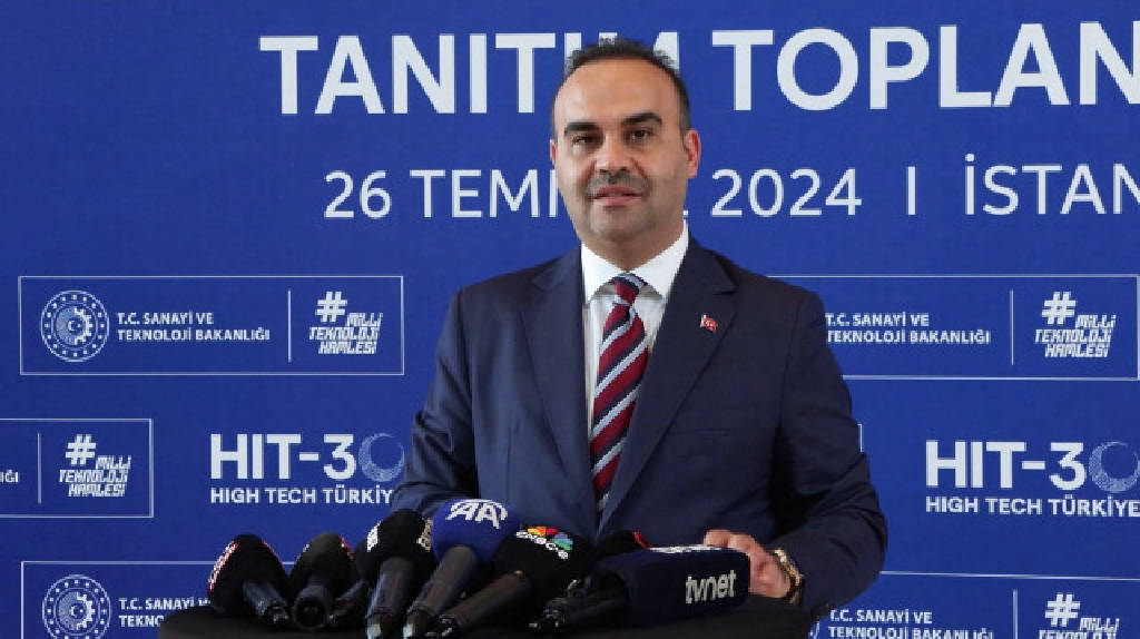 Bakan Kacır: HIT-30 Programı Türkiye'yi devler ligine taşıyacak
