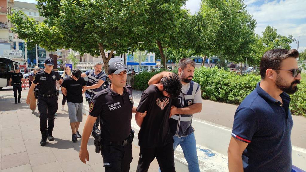 Baza cinayetinde sır çözüldü! Cesedin midesinden 1 milyon TL'lik uyuşturucu çıktı
