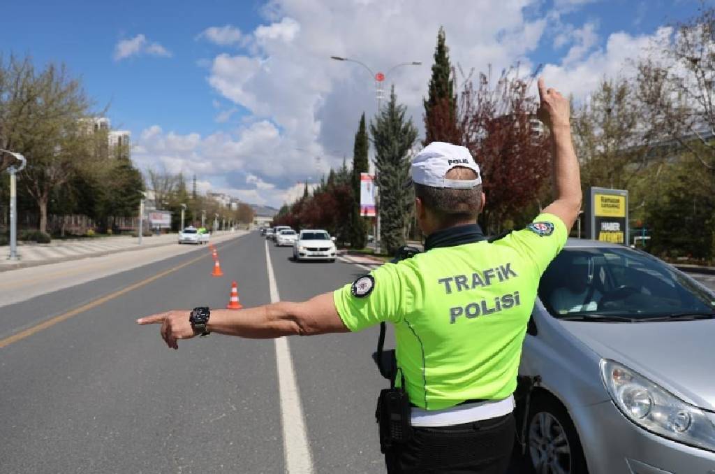 Sakarya'da bin 313 araç trafikten men edildi