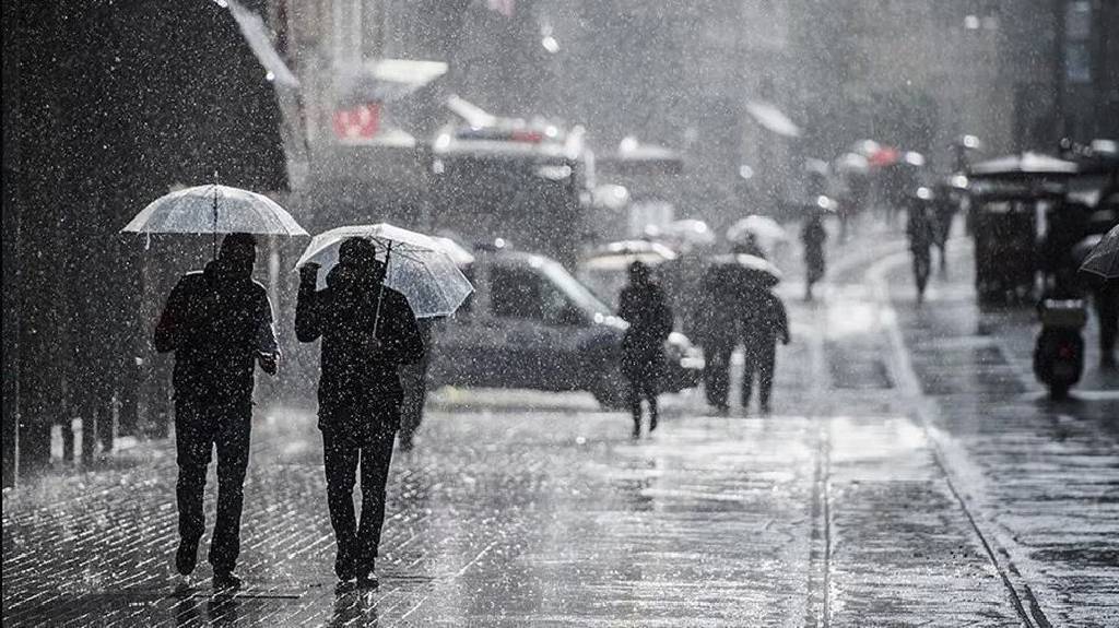 Meteoroloji'den sarı ve turuncu kodlu uyarı: Kuvvetli yağış bekleniyor