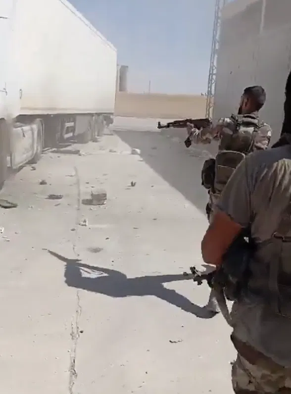 Suriye'nin El Bab bölgesindeki Türk tırları saldırıya uğradı