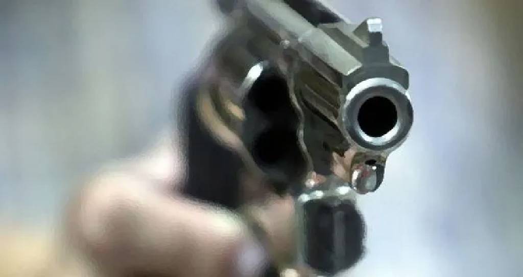 Sultangazi'de silahlı saldırı: babası ve ağabeyine kurşun yağdırdı!