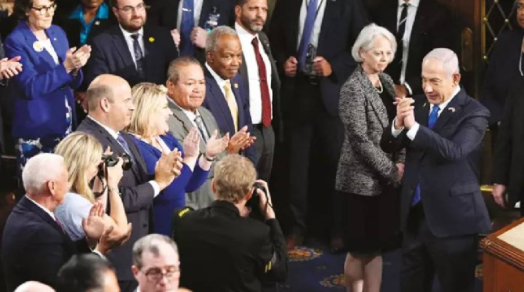 Utanç gecesi... ABD Kongresi'nde katil Netanyahu’yu ayakta alkışladılar… Bir kişi hariç!