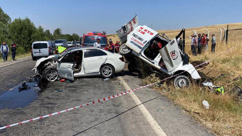 Yozgat’ta feci kaza! 3 kişi can verdi, 1 kişi ağır yaralı…