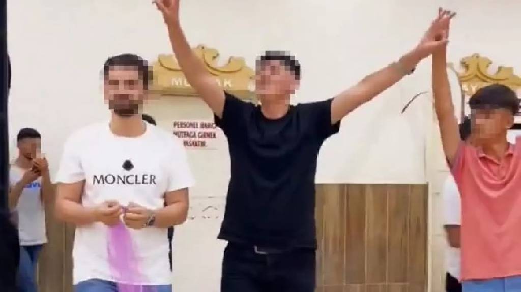 Bebek katili Öcalan lehine slogan atanlar yakalandı