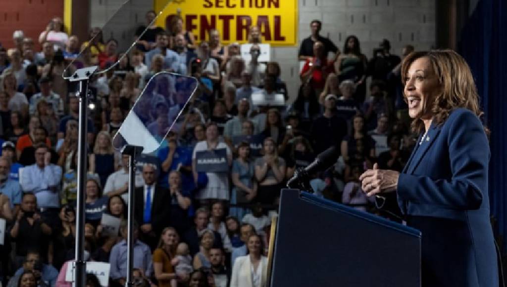 Kamala Harris, Trump'ı az farkla geçti!