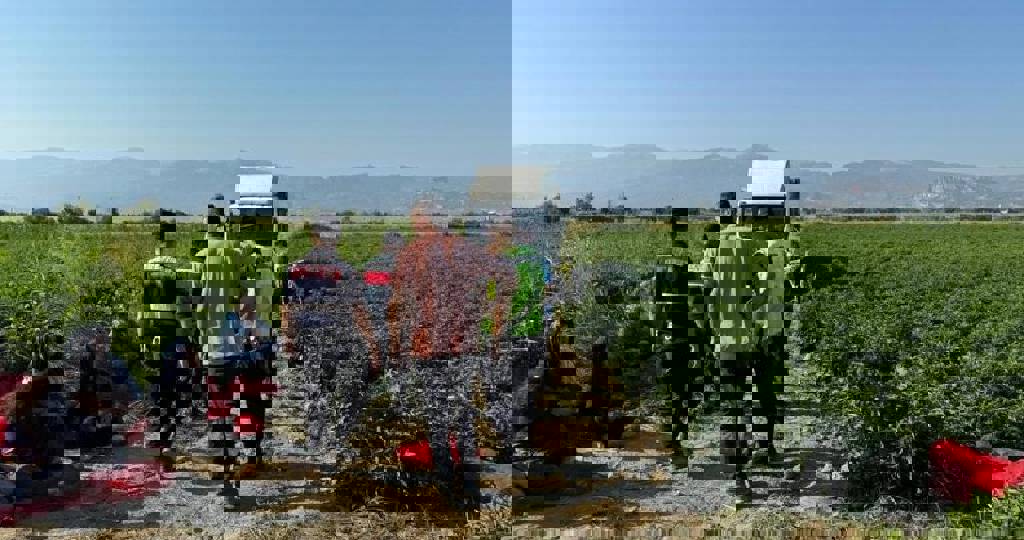 Manisa’da korkunç olay… 6 yaşındaki çocuk kamyonun altında kalarak can verdi! Yakınları şoförü öldürdü
