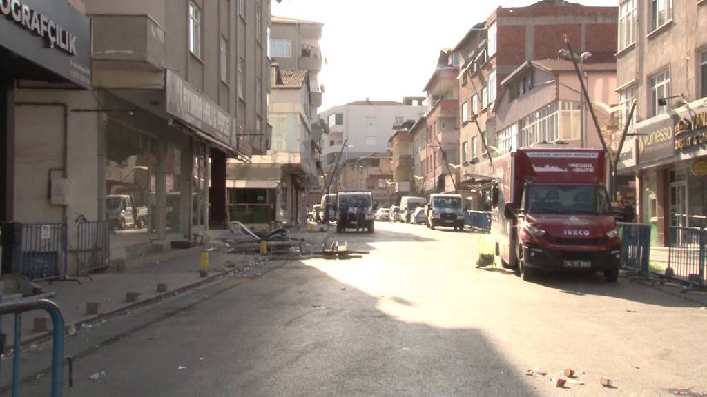 İETT otobüsünün çarptığı bina yıkılacak