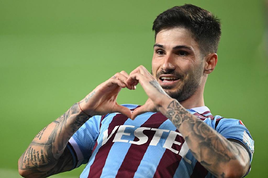 Trabzonspor sözleşmeyi karşılıklı feshetti!