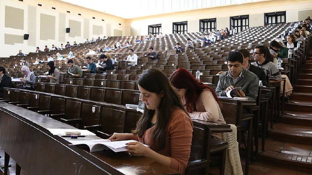 Üniversite kayıtları bugün sona eriyor