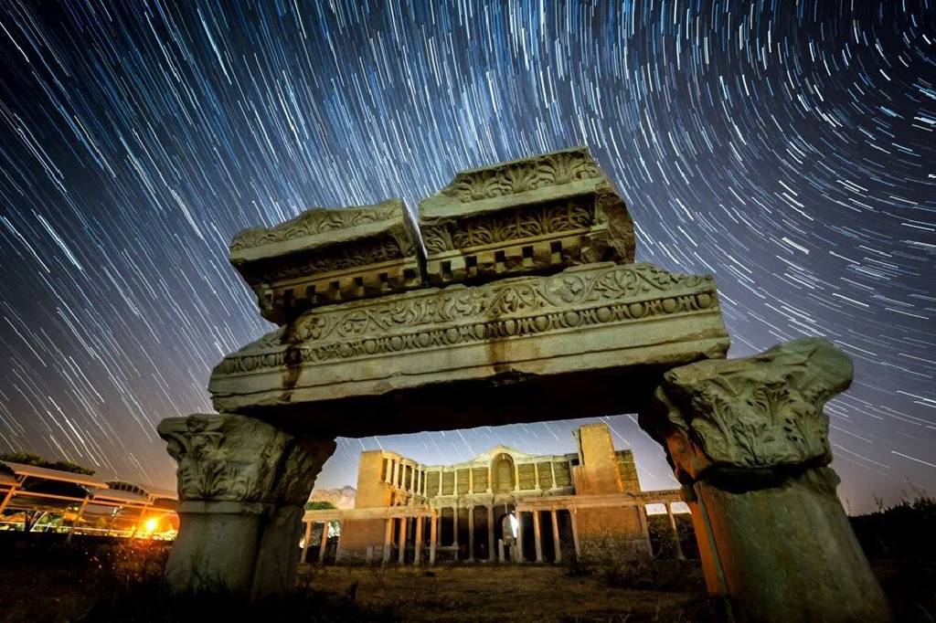 Perseid meteor yağmuru eşsiz görüntüleriyle göz kamaştırdı