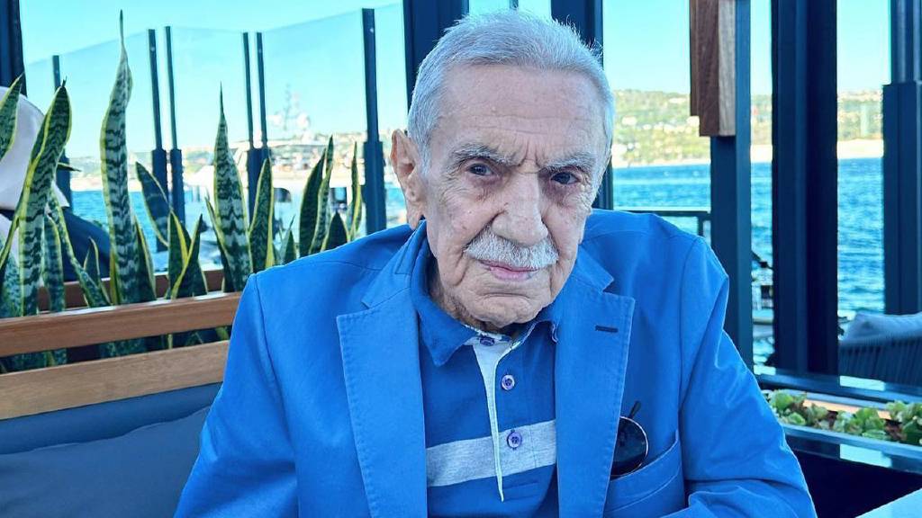 Aydemir Akbaş’ın son durumu: Yoğun bakımdaki oyuncu entübe edildi...