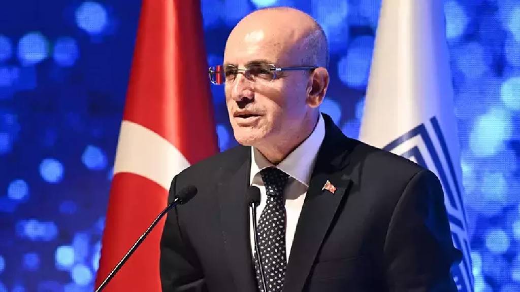 Bakan Şimşek: Yıllık enflasyon düşüyor