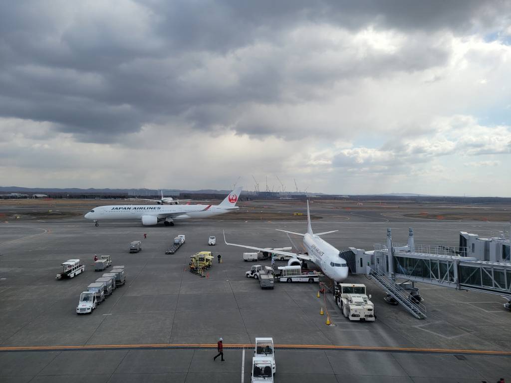 Japonya'da havalimanında makas kayboldu, uçuşlar iptal edildi