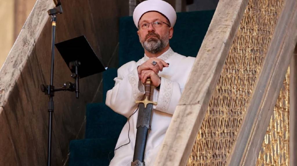 Instagram, Ali Erbaş'ın paylaşımlarını kaldırdı