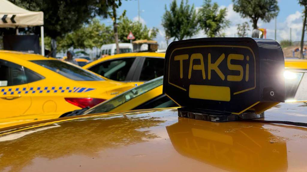 İstanbul'a 2 bin 500 yeni taksi geliyor: UKOME'den onay