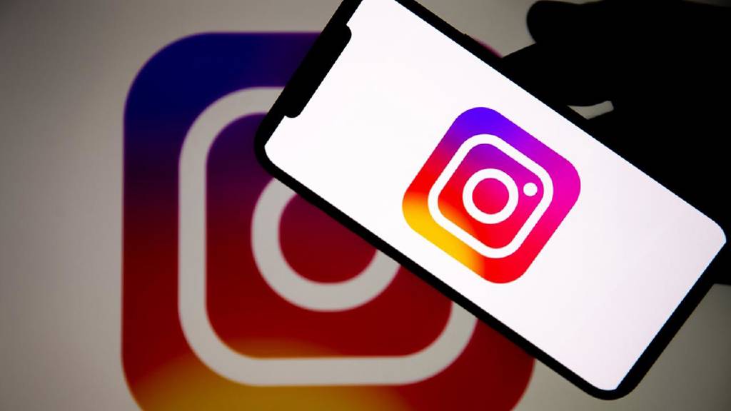 Instagram tamamen değişiyor: Kare fotoğraf formatı kalkıyor!