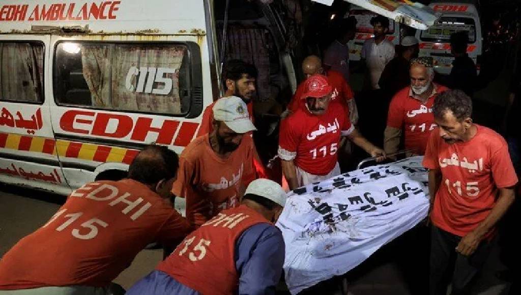 Pakistan'da silahlı saldırı: Kimlik kontrolü yapıldıktan sonra 23 kişi öldürüldü