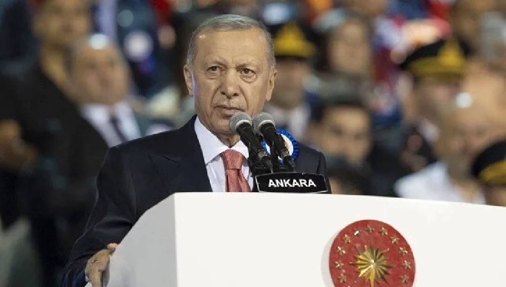 Erdoğan: Hukukun dışına çıkanın gözünün yaşına bakmayız