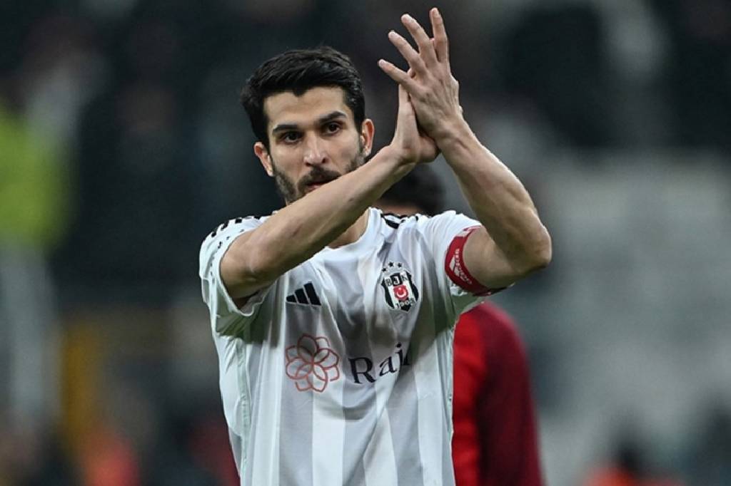  Uzun süre sahalardan uzak kalması beklenen Necip Uysal açıklama yaptı!