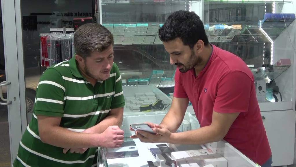 372 gün sonra sudan çıkarıldı tamir edip sahibine teslim etti
