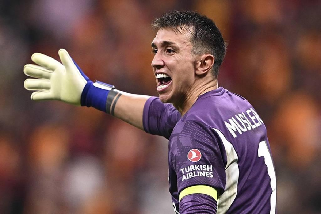 UEFA'dan Muslera'ya gelen ceza belli oldu