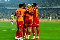 Büyük karşılaşma sona erdi.... Galatasaray, Fenerbahçe'yi deplasmanda 3-1 mağlup etti!