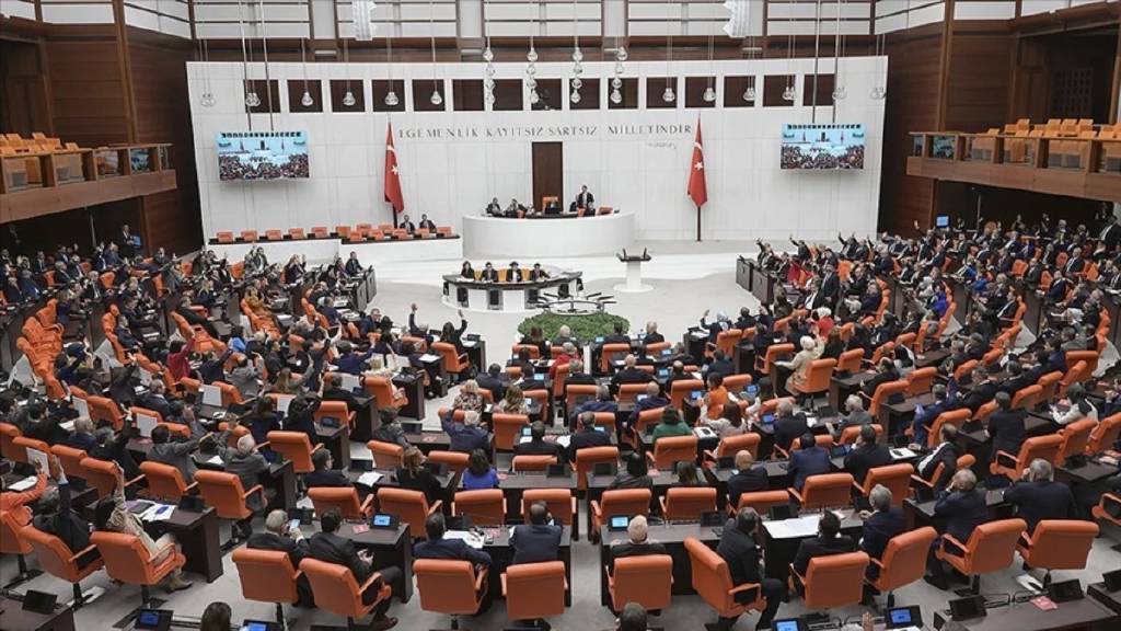 Meclis'te yeni döneme hazırlık: Genel Kurul'a panik düğmesi yerleştirildi