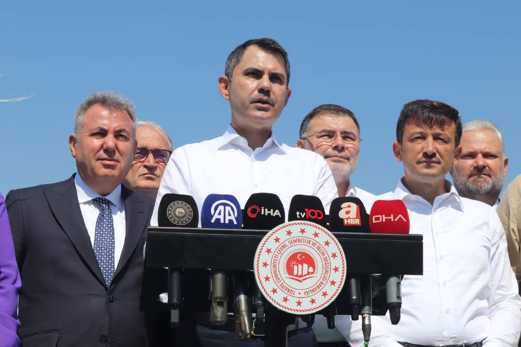 İzmir körfezi ölüyor: "Bazı bölgelerde hiç yaşam kalmadı"