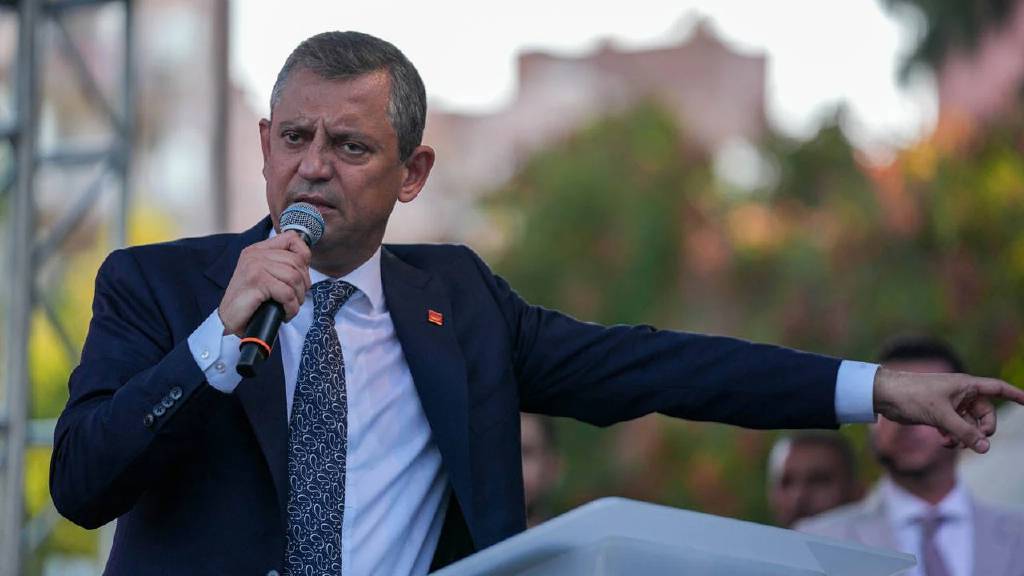 Özgür Özel'den HÜDA PAR'a sert tepki: Seçimde sustu, şimdi konuşuyor