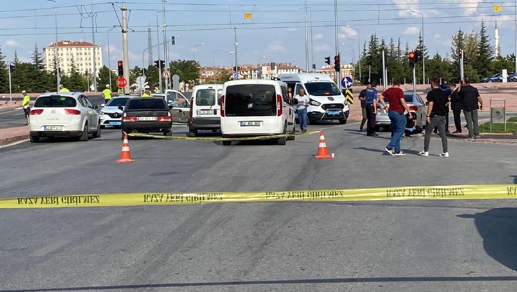 Konya'da polise silahlı saldırı! 2 memur yaralandı…