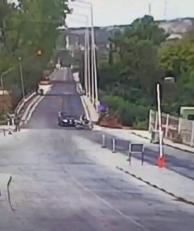 Sınırda dehşet saçmıştı! Polise satırla saldıran Yunan sürücü tutuklandı…