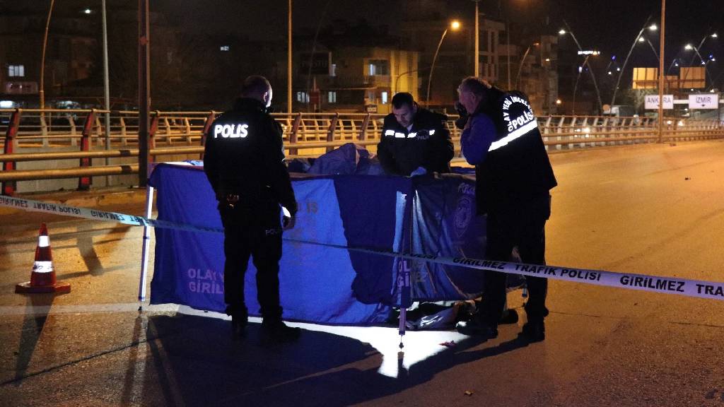 Denizli'de feci kaza! Otomobilin çarptığı motokurye hayatını kaybetti...