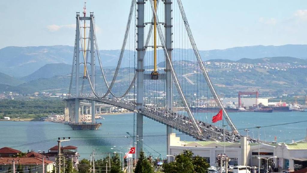 Yeni yılda otoyol ve köprü geçiş ücretleri belli oldu!