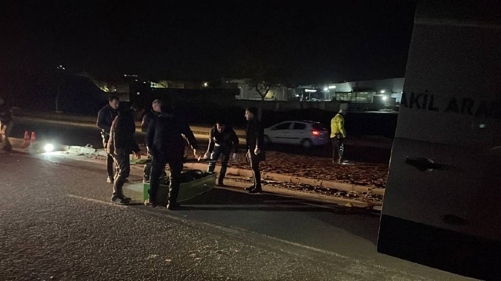 Yeni yılın ilk saatlerinde feci kaza! 1 kişi hayatını kaybetti...