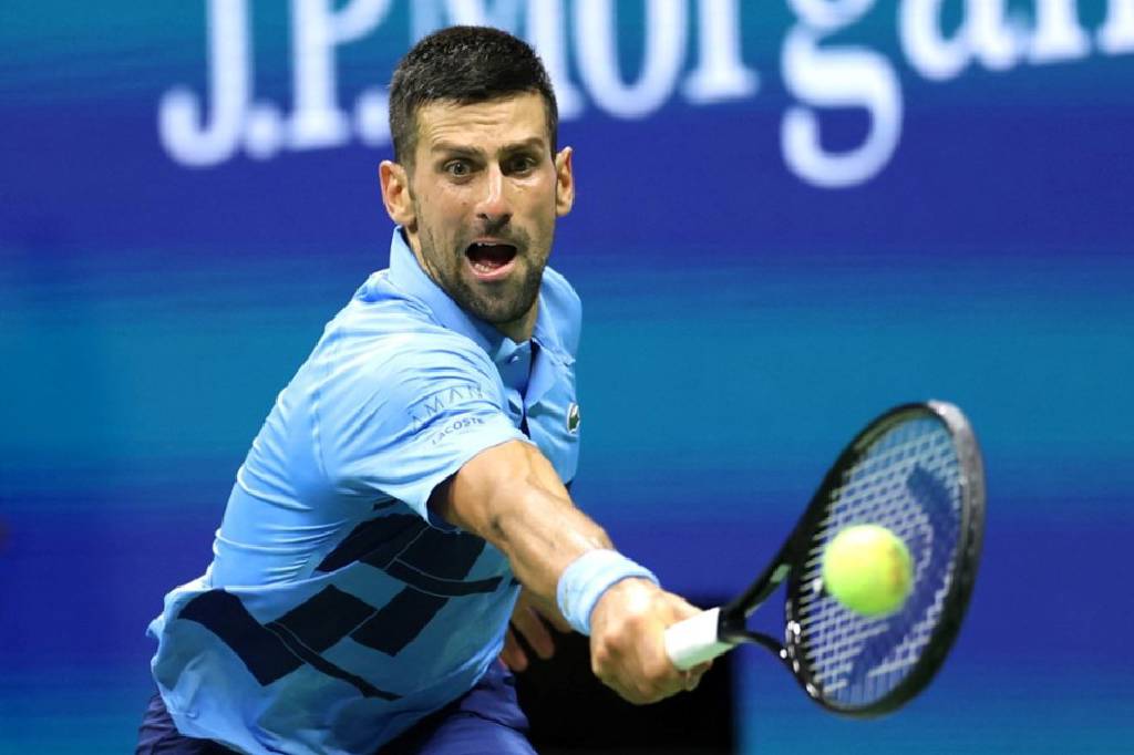  Avustralya Açık'ta, Carlos Alcaraz ve Novak Djokovic ikinci tura yükseldi