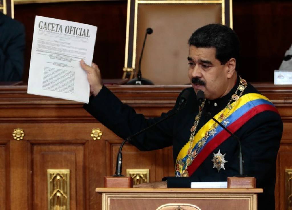 Venezuela'da 3. Maduro dönemi resmen başladı