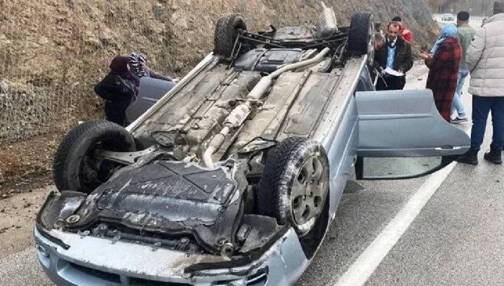 Konya'da hakemleri taşıyan otomobil devrildi! Futbol maçı ertelendi...