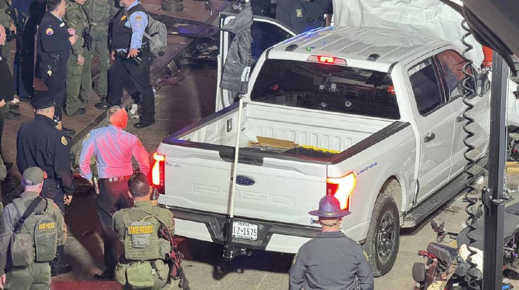 FBI'dan araçlı saldırı açıklaması: Olay, terör eylemi çerçevesinde soruşturulacak