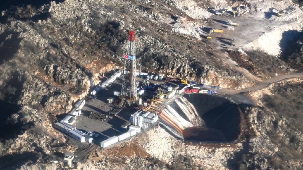 Yeni yılın ilk petrol sondaj kuyusu Şırnak’ta açıldı...